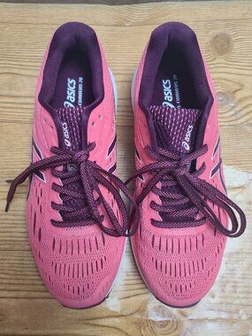 Asics Gel Cumulus 20 Womens US 10 runners shoes (AS IS)